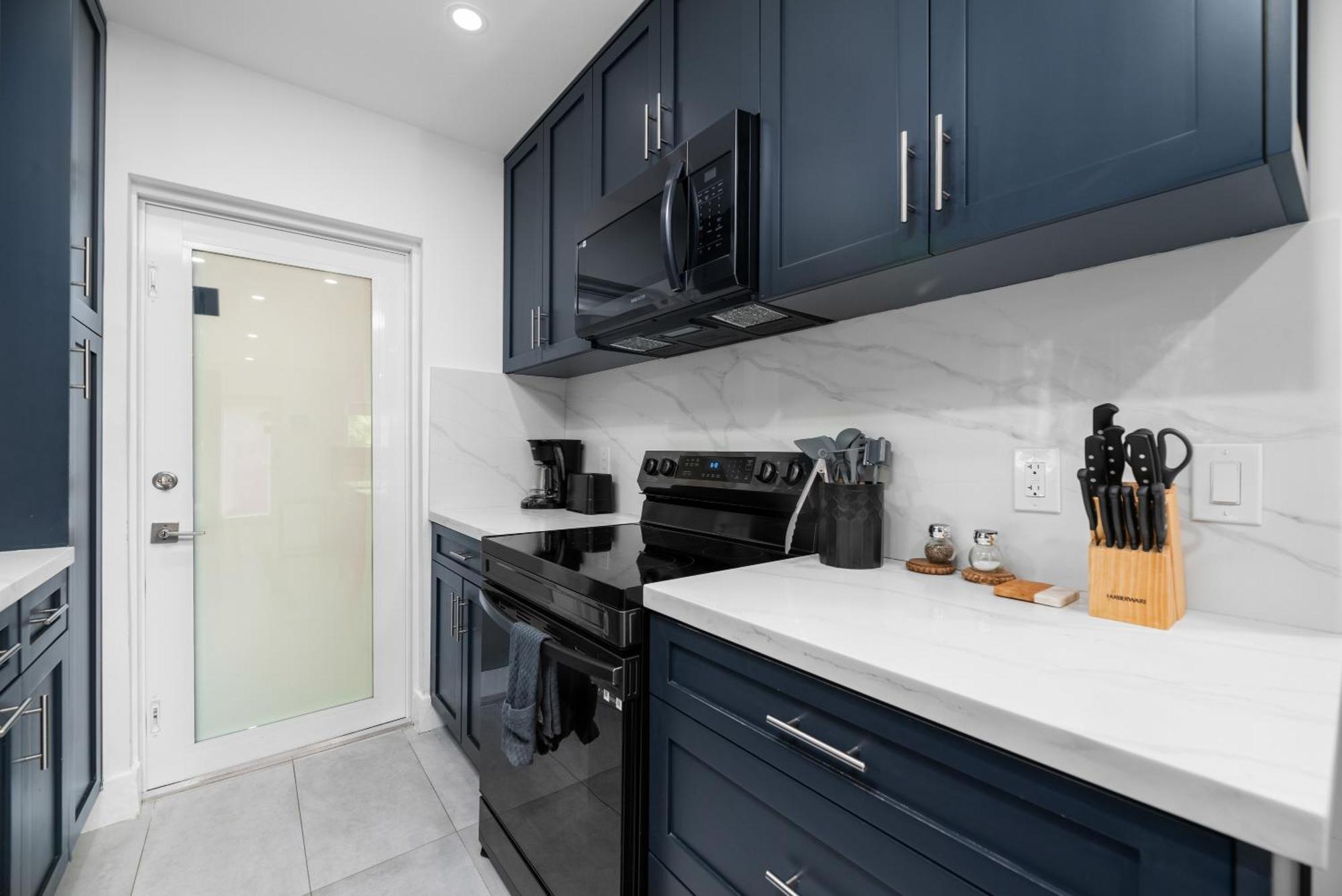 The Downtown Retreat 1 *